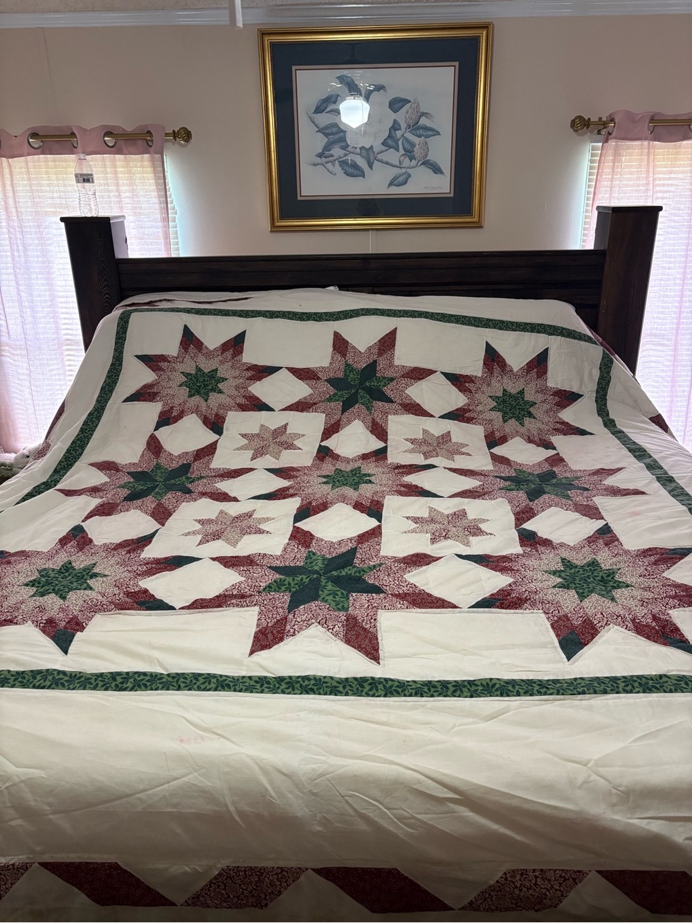 Queen size quilt and 2 pillow shams